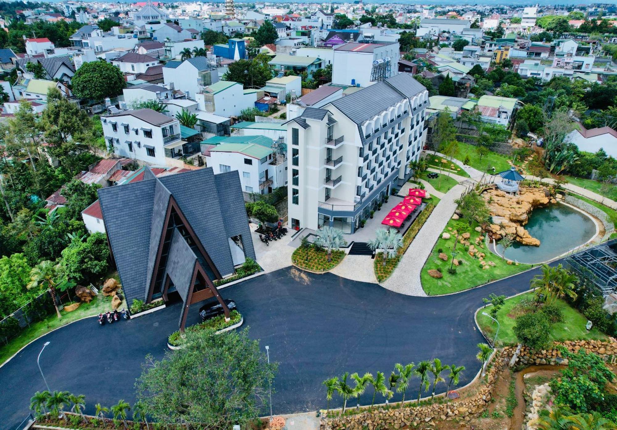 Sunflower Hotel & Resort Баолок Экстерьер фото