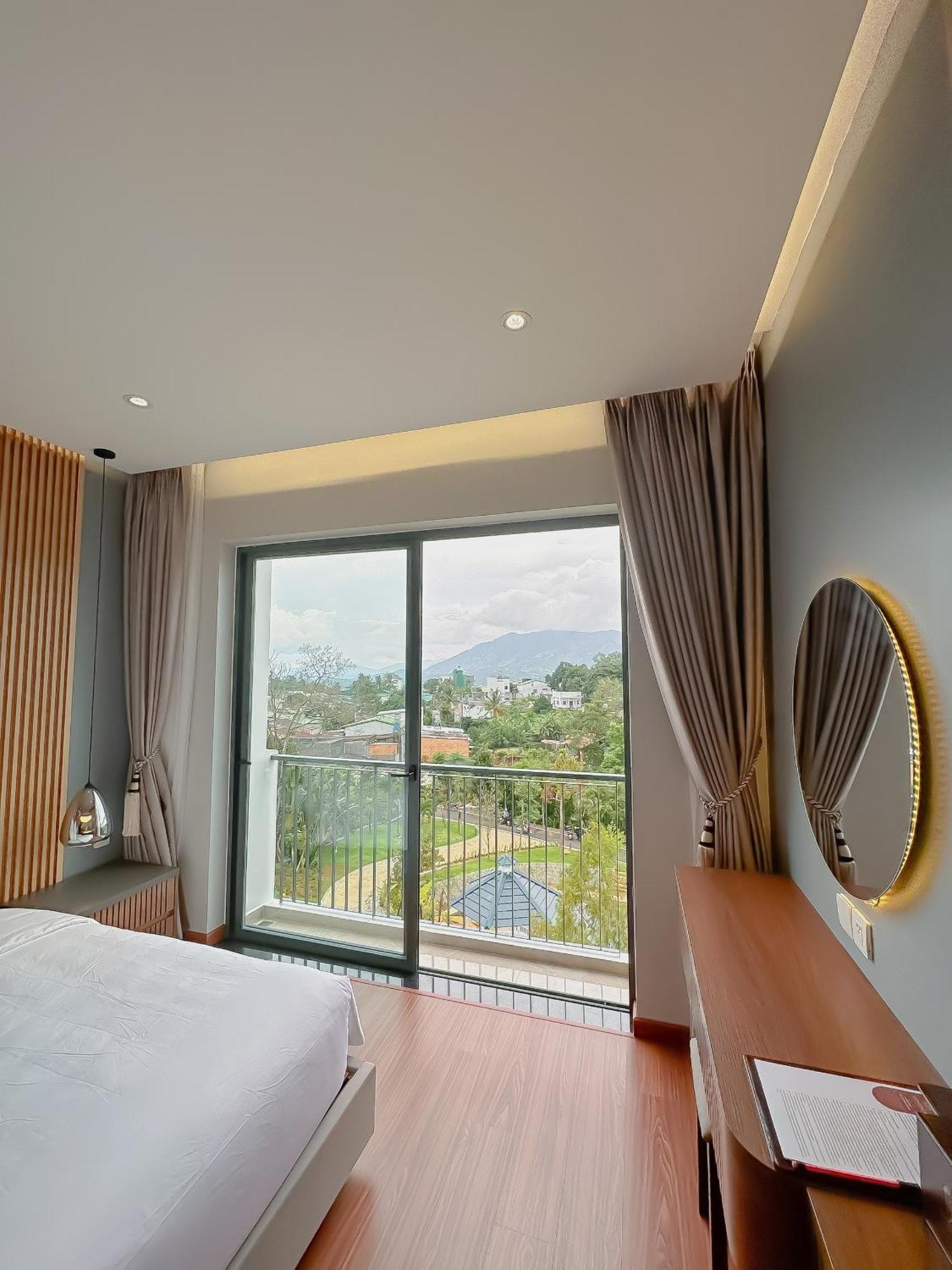 Sunflower Hotel & Resort Баолок Экстерьер фото