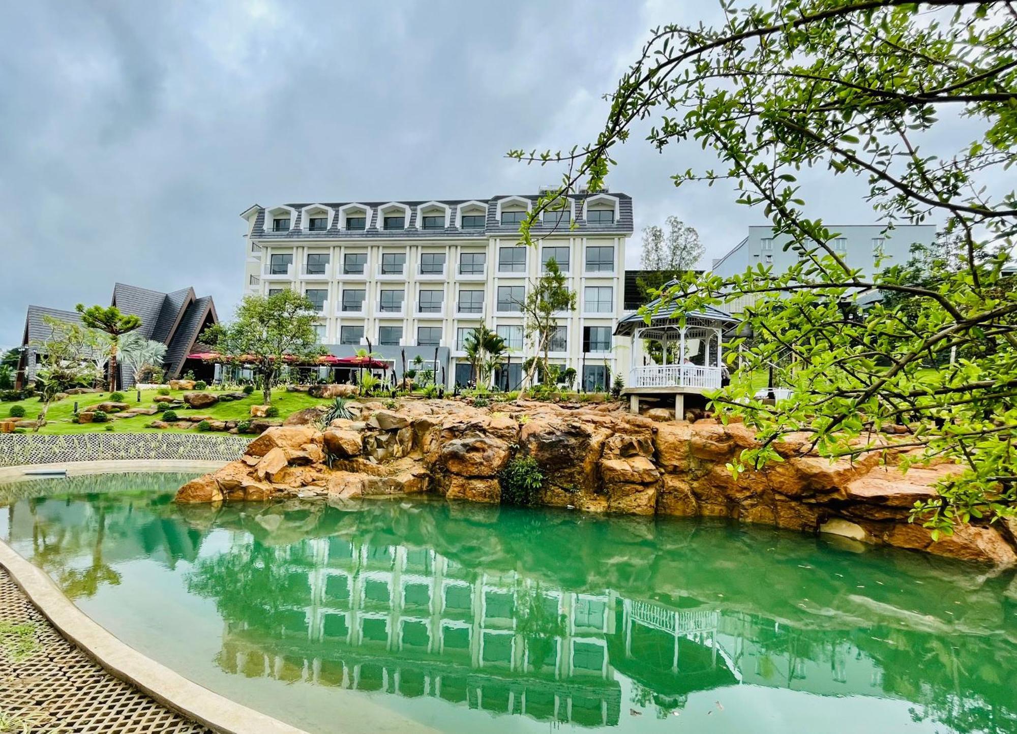 Sunflower Hotel & Resort Баолок Экстерьер фото